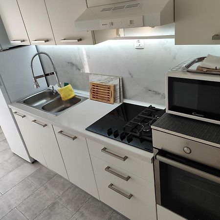 Apartment Zara With Garage Экстерьер фото