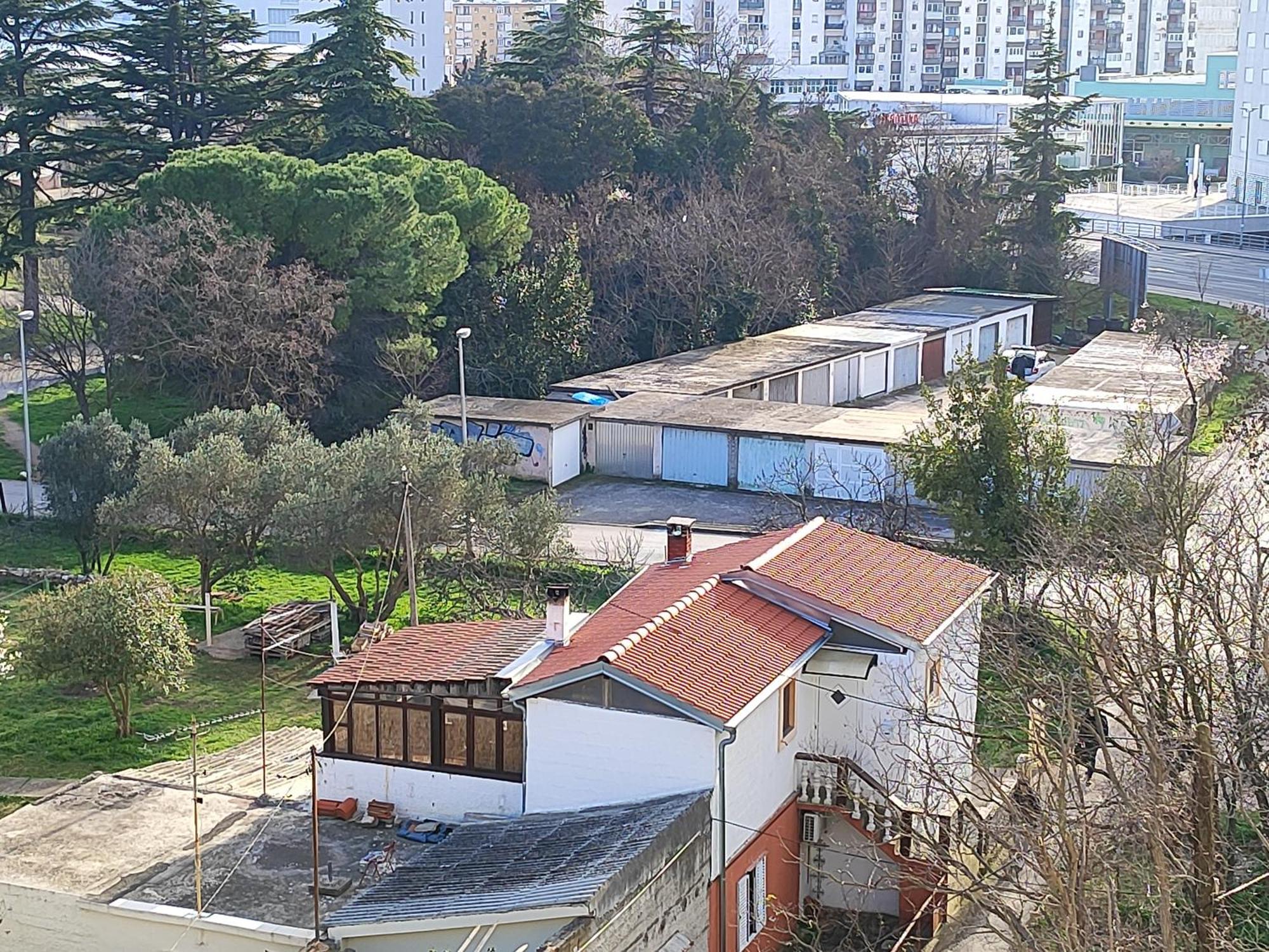Apartment Zara With Garage Экстерьер фото